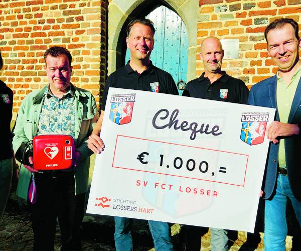 Supportersvereniging FCT Losser steunt Stichting Lossers Hart met € 1.000