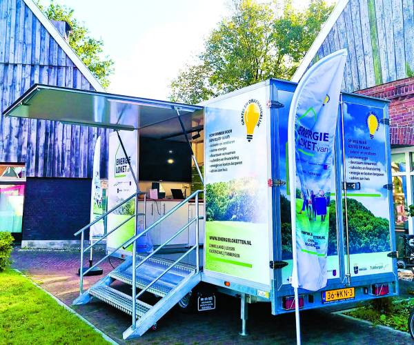 Mobiel energieloket reist door Noordoost-Twente met gratis energieadvies