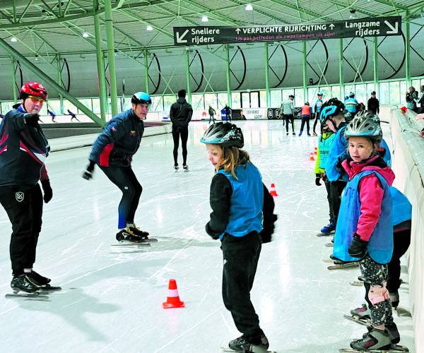 Nog enkele plaatsen vrij: jeugd schaatsclinics IJsclub Losser