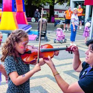 Rock op de boerenmarkt in Losser