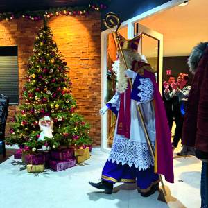 Sinterklaas vergeet ook de ouderen uit Overdinkel niet
