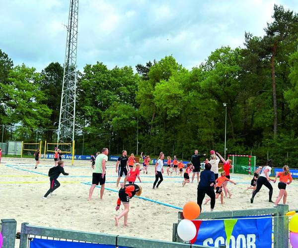 Geslaagde Kick Off Beach Handball